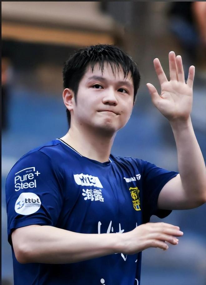 在聚光灯下 在聚光灯下