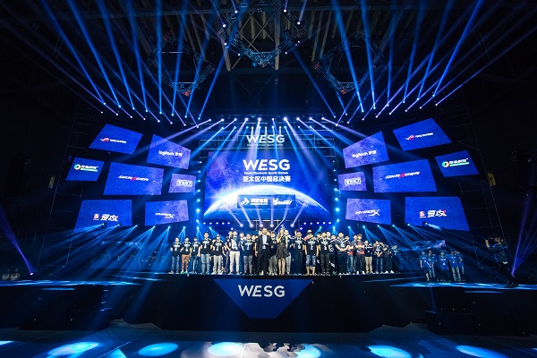 他们因家庭 他们因家庭