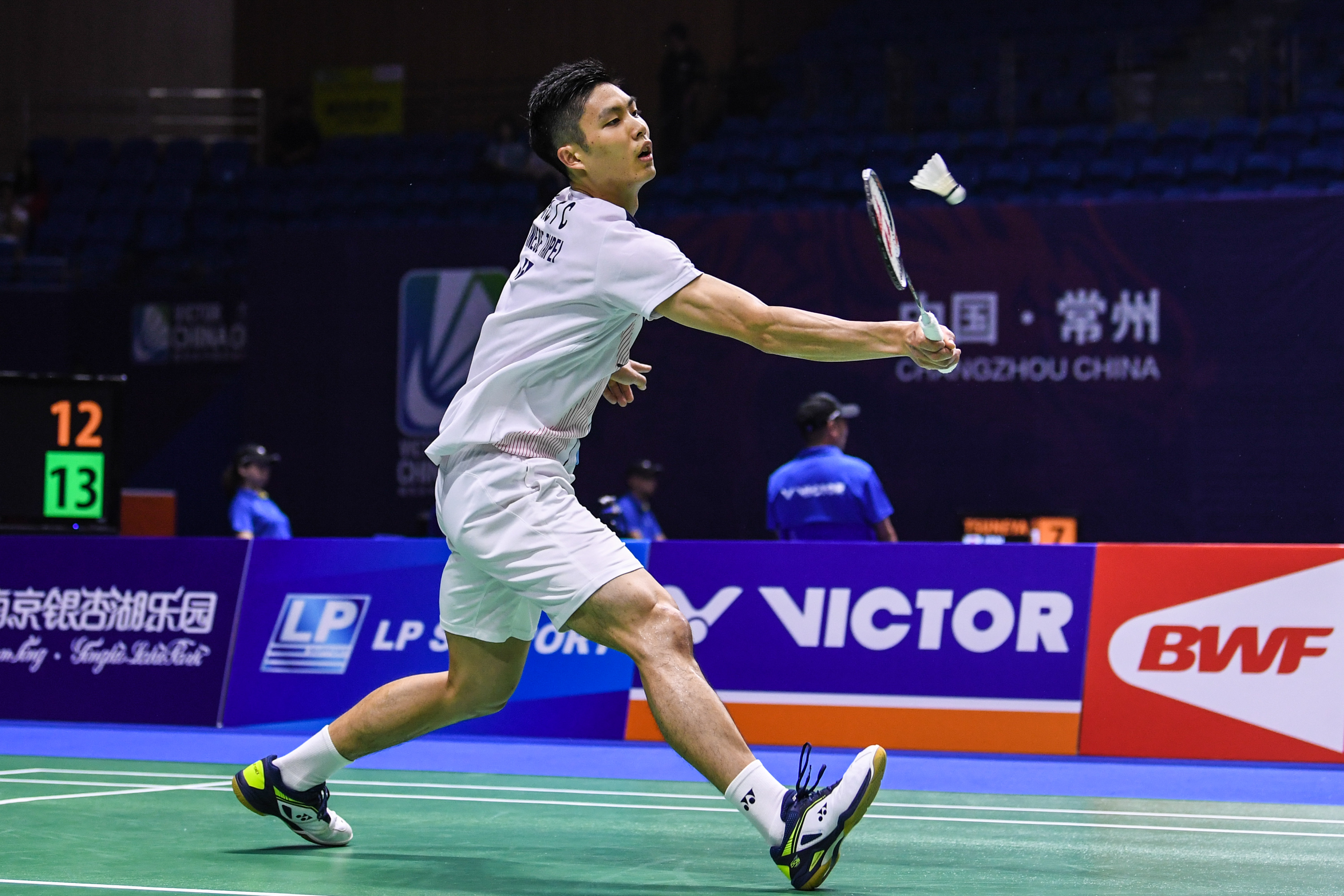 他都将努力 他都将努力